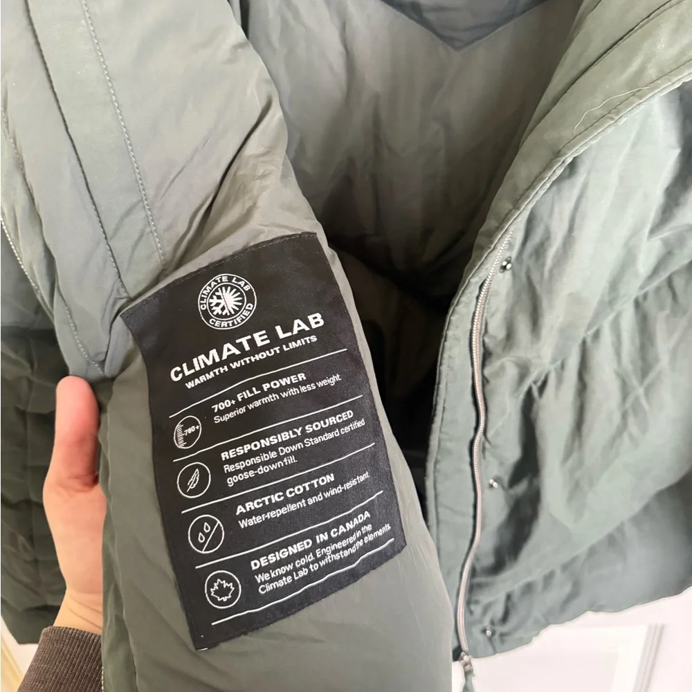 Aritzia Wilfred The Cloud Puff Jacket in Green - Picture 4 of 9